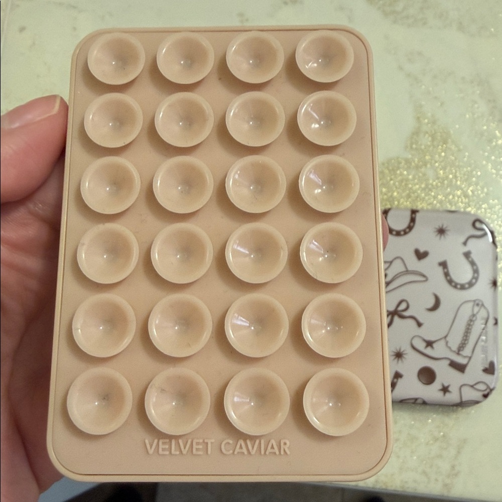 Velvet Caviar iPhone 13 Pro Max bundle - Picture 6 of 9